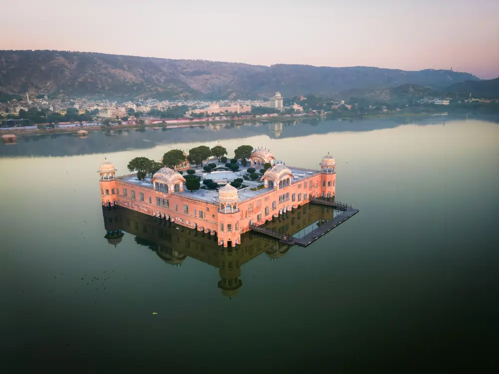 Jal-Mahal-in-Jaipur
